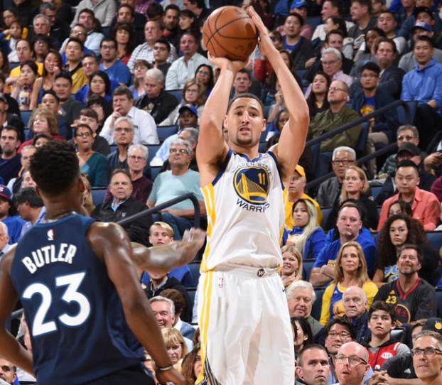 这位球员正 这位球员正